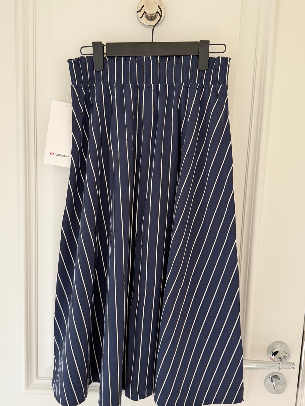 lululemon stretch woven ruffle waist midi skirt XS